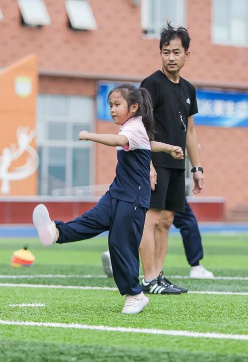 足球发球技巧儿童教学设计方案_足球发球教案_儿童足球发球技巧教学设计